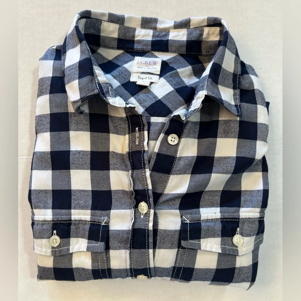 J.‎ Crew women’s Navy & White Checkered button down Shirt with pockets Sz-M AA18